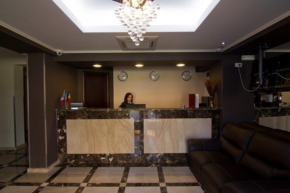 West Plaza Hotel Bucharest Exterior photo