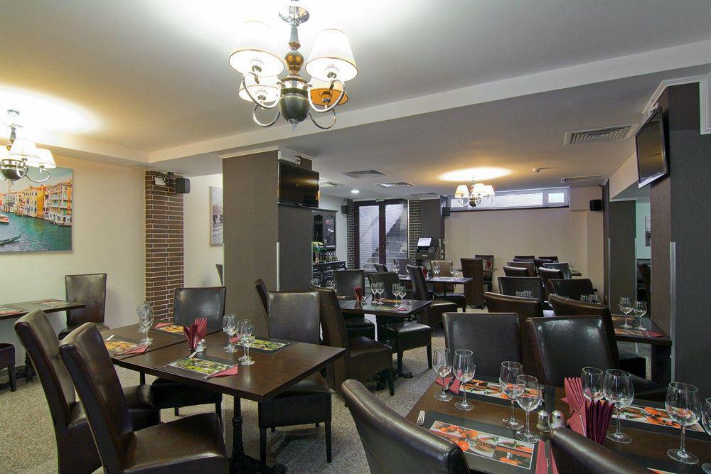 West Plaza Hotel Bucharest Exterior photo